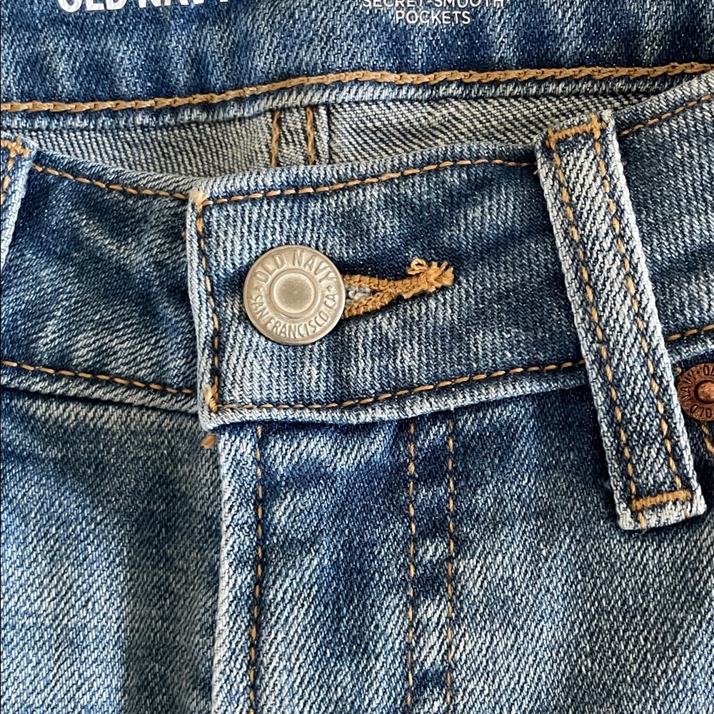 Old Navy Women's Classic Blue Jean Shorts #102 - Picture 4 of 9